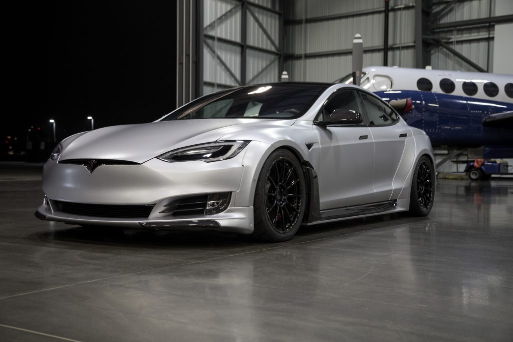Tesla Model S phiên bản thân rộng