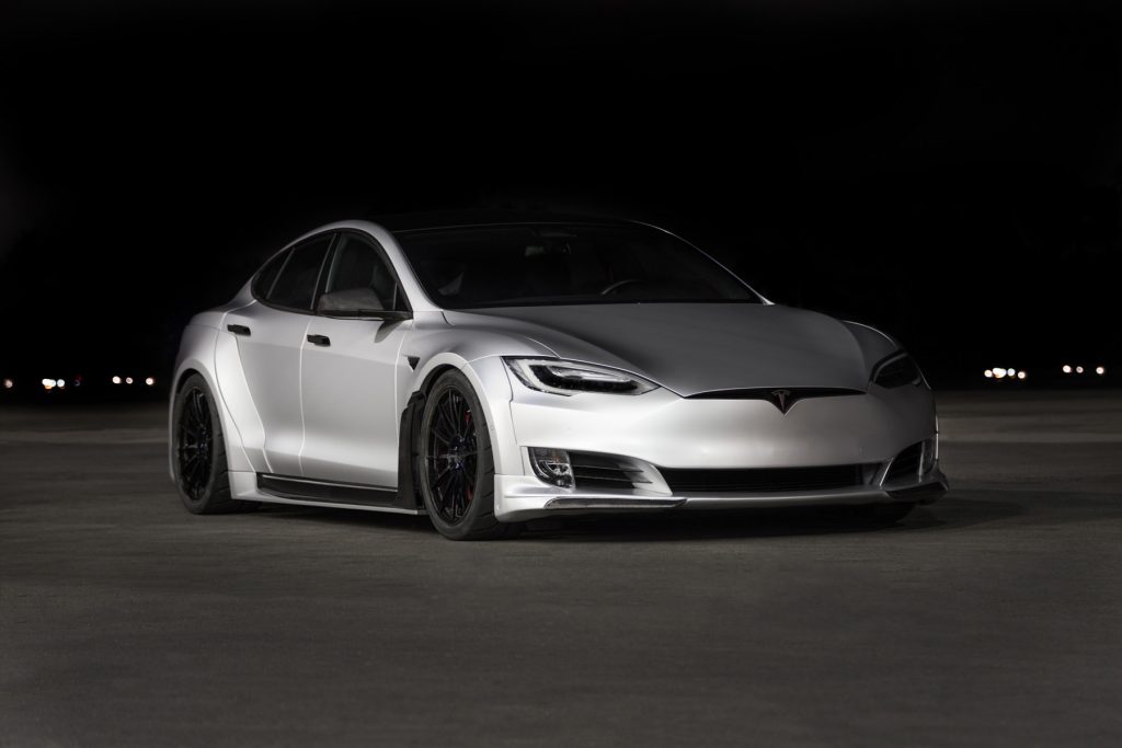 Tesla Model S phiên bản thân rộng
